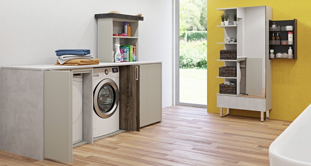 Стиральная машина на кухне под столешницей