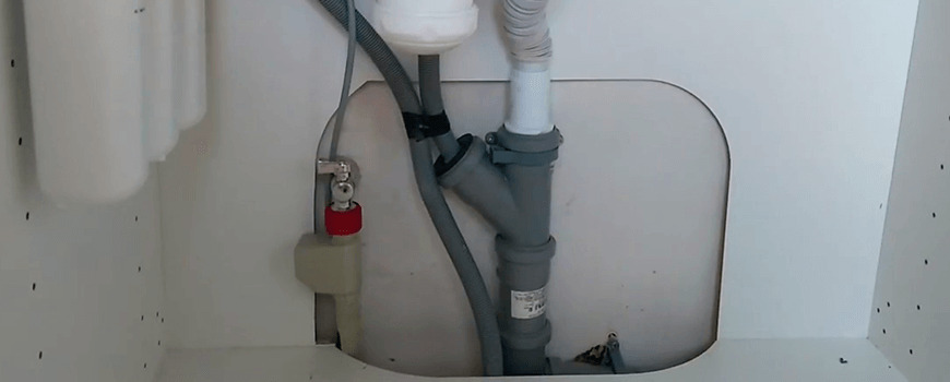 Как установить и подключить посудомоечную машину