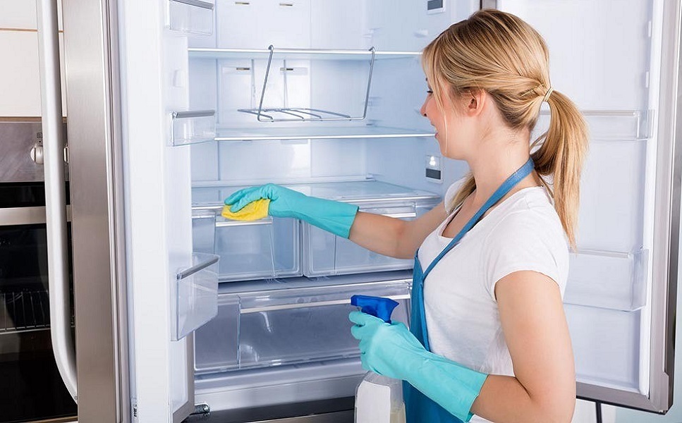 Почему холодильник горячий