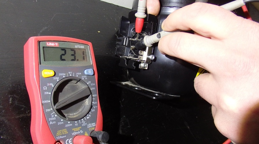 Почему гудит холодильник Почему гудит холодильник