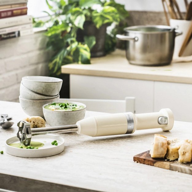Погружной блендер беспроводной KitchenAid 5KHBBV53EAC кремовый (preview 9)