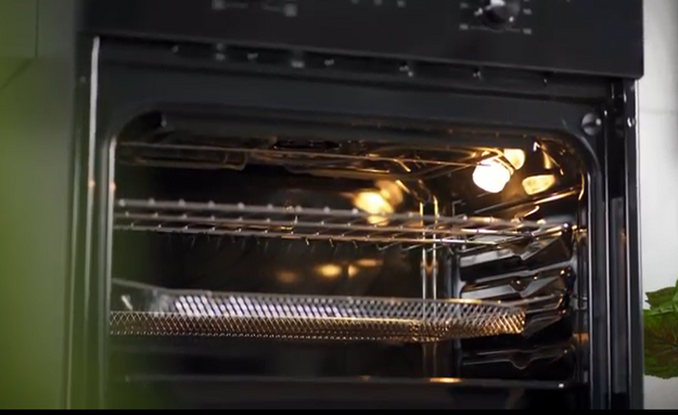 Духовой шкаф Midea MO47007GW (video 2)