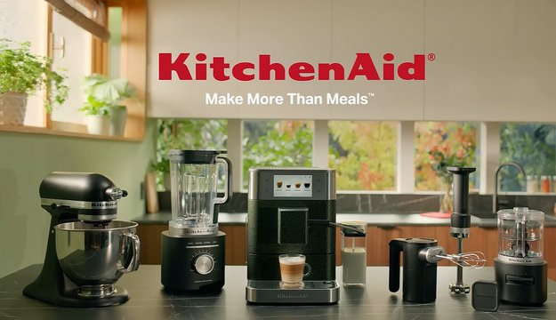 Погружной блендер KitchenAid 5KHBV83EBM матовый черный (video 1)