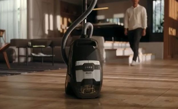 Пылесос Miele SKMR3 Blizzard CX1 Comfort (video 1)