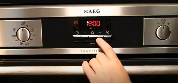 Духовой шкаф AEG BPR842320M (video 3)