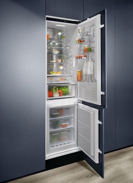 Встраиваемый холодильник Electrolux ENC8MC19S (фото 11) Встраиваемый холодильник Electrolux ENC8MC19S (preview 11)