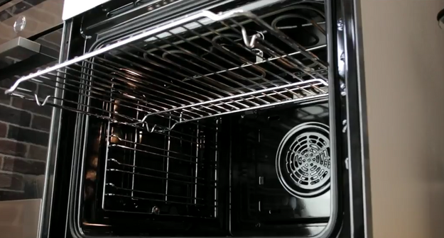 Духовой шкаф Midea MO611107GB (video 2)