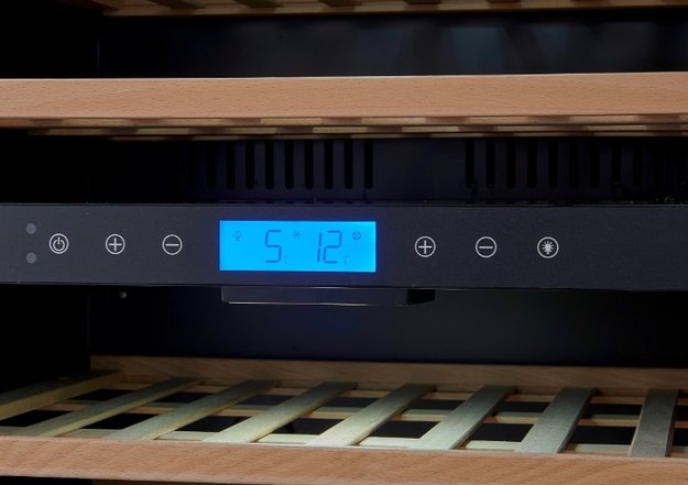 Встраиваемый под столешницу винный шкаф CellarPrivate CP043-2TW (фото 5) Встраиваемый под столешницу винный шкаф CellarPrivate CP043-2TW (preview 5)