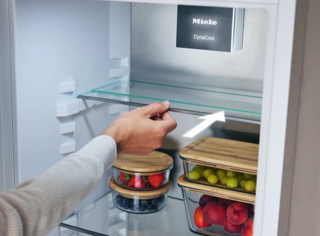 Встраиваемый холодильник Miele K 7747 C (фото 5) Встраиваемый холодильник Miele K 7747 C (preview 5)