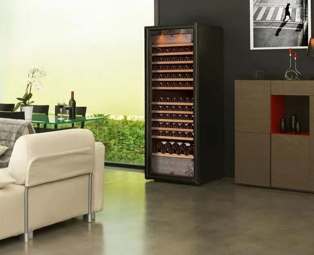 Трехтемпературный винный шкаф EuroCave E-PURE-L P-300043-L (preview 4)