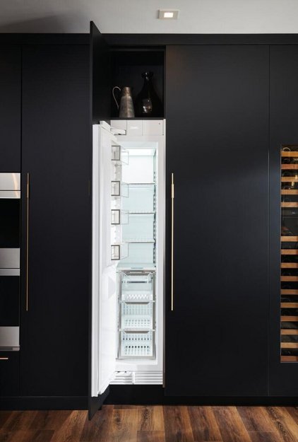 Встраиваемый морозильник SUB-ZERO ICBDEC1850FI/L (preview 2)