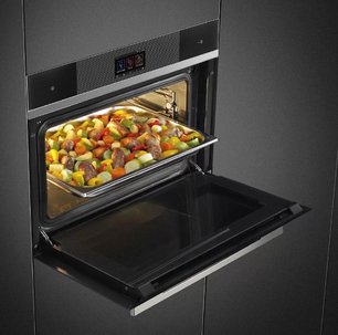 Компактный духовой шкаф с пароваркой Смег SF4104WVCPN фото 3 в Новосибирске Компактный духовой шкаф с пароваркой Smeg SF4104WVCPN фото 3 в Новосибирске