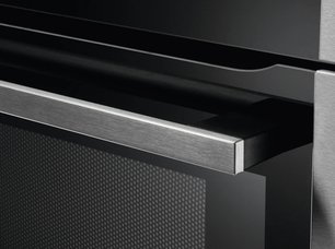 Духовой шкаф с СВЧ CombiQuick AEG KME768080M фото 3 в Новосибирске