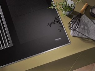 Индукционная панель со встроенной вытяжкой Миле KMDA 7774 FR фото 2 в Новосибирске Индукционная панель со встроенной вытяжкой Miele KMDA 7774 FR фото 2 в Новосибирске