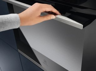 Духовой шкаф Electrolux OKC8P39WX фото 3 в Новосибирске
