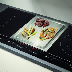 Варочная панель АЕГ HC452600EB фото 2 в Новосибирске Варочная панель AEG HC452600EB фото 2 в Новосибирске