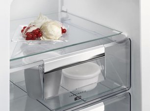 Встраиваемый холодильник AEG SCR819F8FS фото 4 в Новосибирске