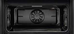 Духовой шкаф AEG KMR761000W фото 3 в Новосибирске