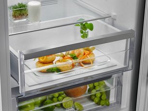 Холодильник Electrolux RNC7ME34W2 фото 4 в Новосибирске