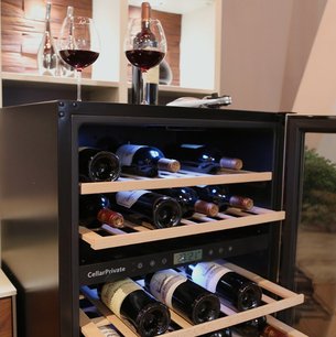 Встраиваемый под столешницу винный шкаф Селлар Приват CP043-2T фото 3 в Новосибирске Встраиваемый под столешницу винный шкаф CellarPrivate CP043-2T фото 3 в Новосибирске