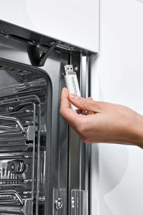 Духовой шкаф Barazza 1FVLTBM белое стекло фото 4 в Новосибирске