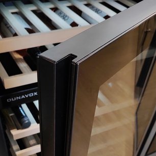 Встраиваемый винный шкаф Dunavox DAUF-46.145DBH фото 4 в Новосибирске