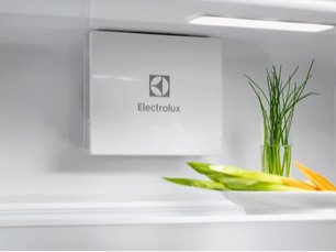 Встраиваемый холодильник Electrolux ERD6DE18S4 фото 2 в Новосибирске