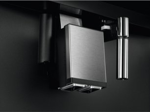 Встраиваемая кофемашина AEG KKK994500M фото 4 в Новосибирске