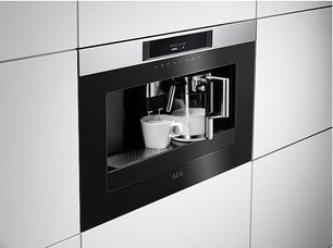 Встраиваемая кофемашина AEG KKK884500M фото 3 в Новосибирске