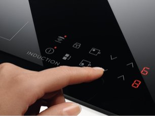 Варочная панель Электролюкс LIT30231C фото 3 в Новосибирске Варочная панель Electrolux LIT30231C фото 3 в Новосибирске