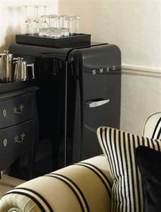Холодильник Смег FAB10HRNE фото 4 в Новосибирске Холодильник Smeg FAB10HRNE фото 4 в Новосибирске