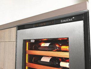 Встраиваемый монотемпературный винный шкаф EuroCave V-INSP-M I-090018-M фото 4 в Новосибирске