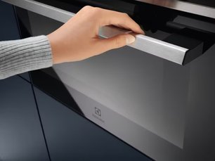 Встраиваемая микроволновая печь Электролюкс EVM8E08X фото 4 в Новосибирске Встраиваемая микроволновая печь Electrolux EVM8E08X фото 4 в Новосибирске