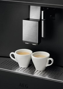 Встраиваемая кофемашина AEG KKB894500B фото 2 в Новосибирске