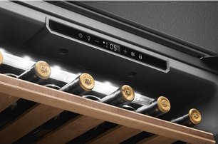 Винный холодильник Smeg CVI121N3 фото 3 в Новосибирске