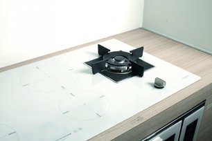 Газо-электрическая панель Фулгор Милано CH 905 ID TS G DWK WH фото 2 в Новосибирске Газо-электрическая панель Fulgor Milano CH 905 ID TS G DWK WH фото 2 в Новосибирске