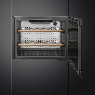 Встраиваемый винный шкаф Smeg CVI121B3 фото 2 в Новосибирске