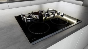 Комбинированная варочная панель Брандт BPI6414BM фото 2 в Новосибирске Комбинированная варочная панель Brandt BPI6414BM фото 2 в Новосибирске