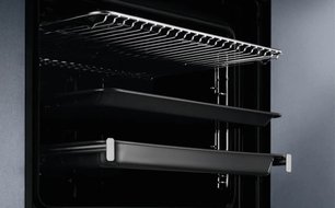 Духовой шкаф Electrolux OKC8H39WX фото 2 в Новосибирске