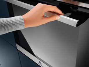 Духовой шкаф Electrolux EOA9S31CX фото 3 в Новосибирске