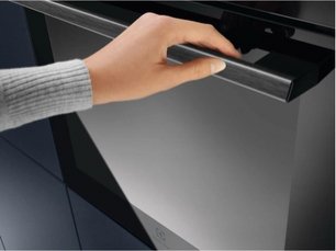 Духовой шкаф Электролюкс EOF3H40BK фото 4 в Новосибирске Духовой шкаф Electrolux EOF3H40BK фото 4 в Новосибирске