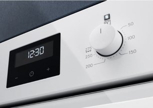 Духовой шкаф Electrolux OEF 3H70 TW фото 3 в Новосибирске
