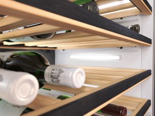 Встраиваемый винный шкаф Миле KWT 2672 VIS MasterCool фото 3 в Новосибирске Встраиваемый винный шкаф Miele KWT 2672 VIS MasterCool фото 3 в Новосибирске