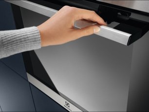 Духовой шкаф Electrolux EOF3H40BX фото 3 в Новосибирске