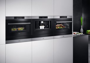 Духовой шкаф AEG KMR761000W фото 4 в Новосибирске