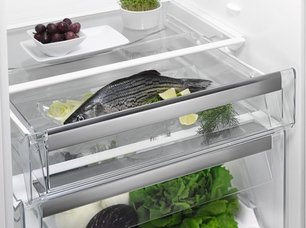 Холодильник Electrolux EN3889MFW фото 3 в Новосибирске