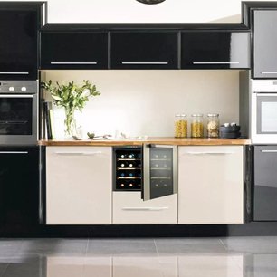 Винный шкаф Индел Би BUILT-IN 24 HOMME PLUS фото 2 в Новосибирске Винный шкаф Indel B BUILT-IN 24 HOMME PLUS фото 2 в Новосибирске