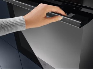 Духовой шкаф Electrolux EOD5H70BZ фото 3 в Новосибирске