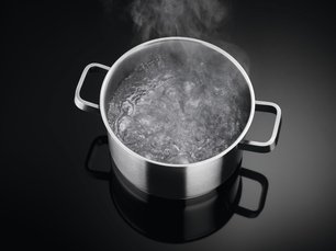 Варочная панель Электролюкс EHH93320NK фото 4 в Новосибирске Варочная панель Electrolux EHH93320NK фото 4 в Новосибирске