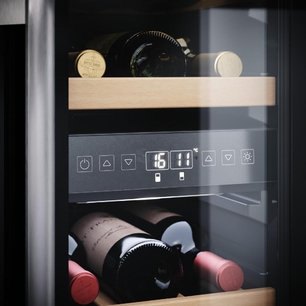 Винный шкаф Dometic C18B Classic фото 4 в Новосибирске